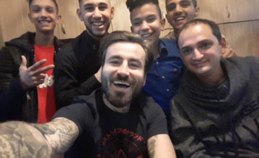 Φάρος του κόσμου-Mia Ora