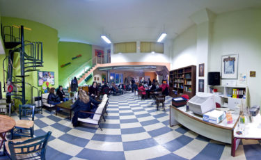 Όασις - Mia Ora