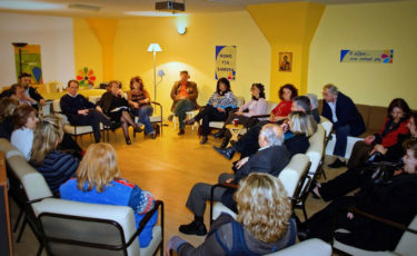 Όασις - Mia Ora