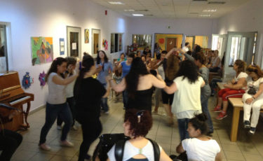 Δίκτυο Στήριξης Φυλακισμένων και Αποφυλακισμένων Γυναικών - Mia Ora